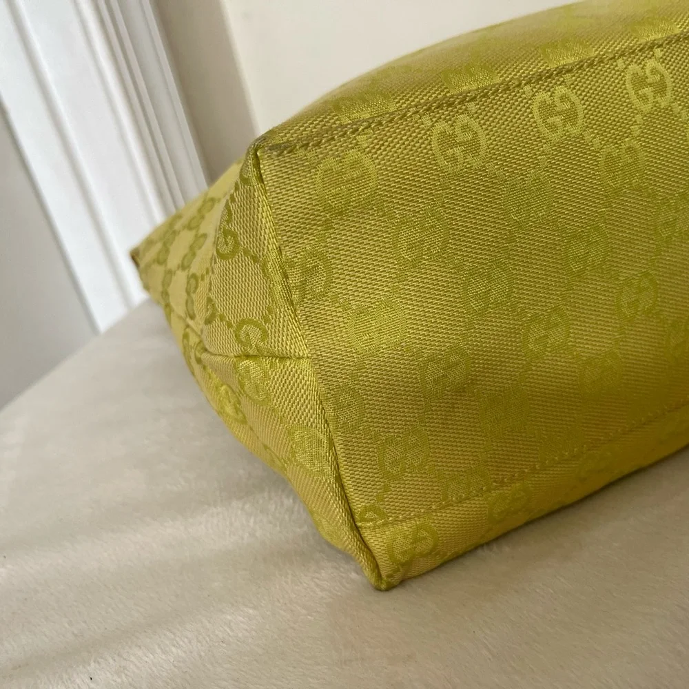 Gucci Lime Green Canvas Shoulder Bag EUC - Picture 12 of 16